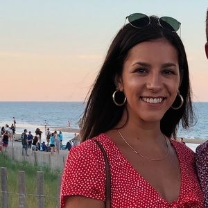 Meet your Posher, Stephanie